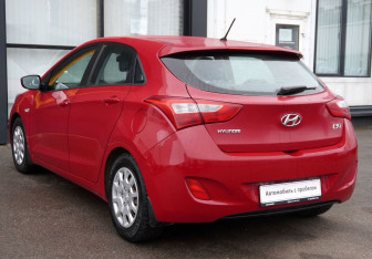 Подержанный автомобиль Hyundai i30 Hatchback 2012 года (6 фото)