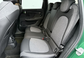 Подержанный автомобиль MINI Countryman 2021 года (11 фото)