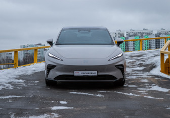 Подержанный автомобиль Rising Auto F7 2023 года (2 фото)