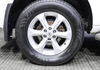 Подержанный автомобиль Nissan Pathfinder 2014 года (19 фото)
