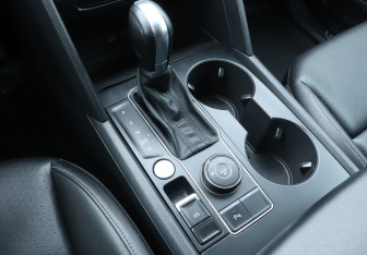 Подержанный автомобиль Volkswagen Teramont 2018 года (15 фото)