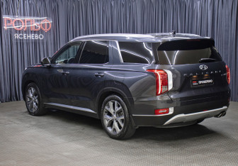 Подержанный автомобиль Hyundai Palisade 2021 года (7 фото)
