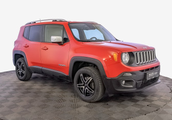 Подержанный автомобиль Jeep Renegade 2018 года (3 фото)