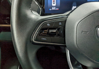 Подержанный автомобиль Geely Monjaro 2023 года (30 фото)