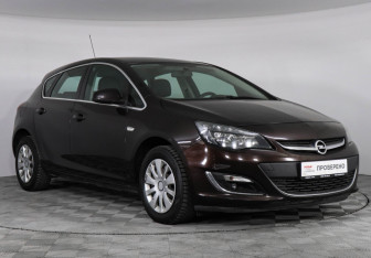 Подержанный автомобиль Opel Astra Hatchback 2014 года (3 фото)