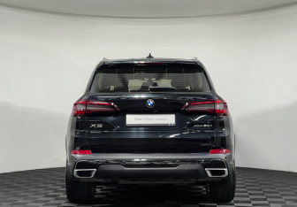 Подержанный автомобиль BMW X5 2020 года (4 фото)