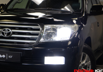 Подержанный автомобиль Toyota Land Cruiser Suv 2010 года (27 фото)