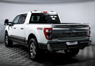 Подержанный автомобиль Ford F-150 2023 года (7 фото)