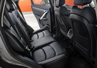 Подержанный автомобиль Geely Atlas Pro 2023 года (12 фото)