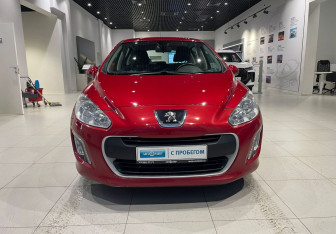 Подержанный автомобиль Peugeot 308 Hatchback 2011 года (2 фото)