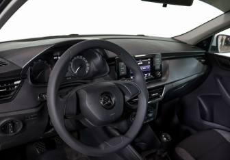 Подержанный автомобиль Skoda Rapid Liftback 2020 года (7 фото)