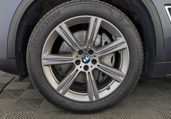 Подержанный автомобиль BMW X5 2020 года (12 фото)
