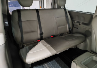 Подержанный автомобиль Hyundai Grand Starex 2015 года (12 фото)