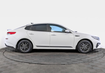 Подержанный автомобиль Kia Optima Sedan 2019 года (4 фото)