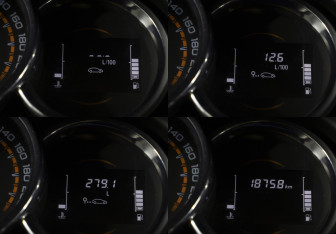 Подержанный автомобиль LADA (ВАЗ) Largus Wagon 2021 года (12 фото)