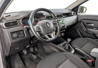 Подержанный автомобиль Renault Duster 2021 года (16 фото)