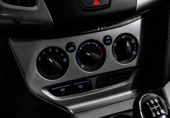 Подержанный автомобиль Ford Focus Wagon 2013 года (15 фото)