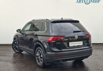 Подержанный автомобиль Volkswagen Tiguan 2017 года (7 фото)