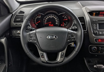 Подержанный автомобиль Kia Sorento 2018 года (22 фото)