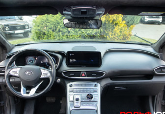 Подержанный автомобиль Hyundai Santa Fe 2021 года (9 фото)