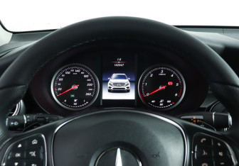 Подержанный автомобиль Mercedes-Benz GLC Coupe 2018 года (11 фото)