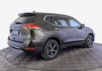 Подержанный автомобиль Nissan X-Trail 2018 года (5 фото)