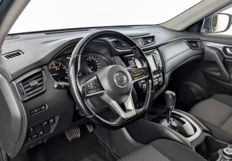 Подержанный автомобиль Nissan X-Trail 2019 года (16 фото)