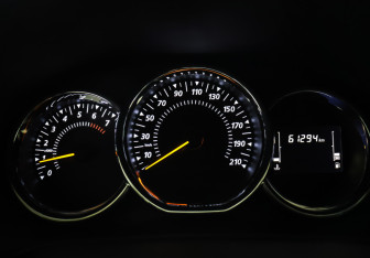 Подержанный автомобиль Renault Logan Sedan 2022 года (16 фото)