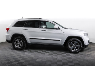 Подержанный автомобиль Jeep Grand Cherokee 2012 года (4 фото)