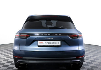 Подержанный автомобиль Porsche Cayenne 2018 года (6 фото)