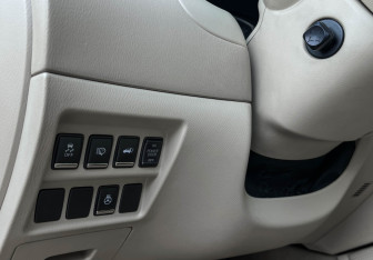 Подержанный автомобиль Infiniti JX 2013 года (16 фото)