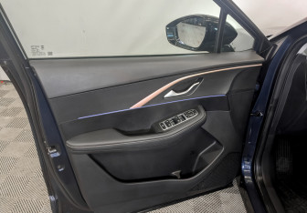 Подержанный автомобиль Omoda C5 2023 года (19 фото)