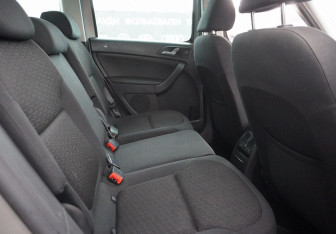 Подержанный автомобиль Skoda Yeti 2011 года (10 фото)