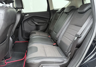 Подержанный автомобиль Ford Kuga 2013 года (11 фото)