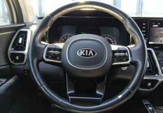 Подержанный автомобиль Kia Sorento 2021 года (14 фото)