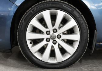 Подержанный автомобиль Opel Astra Hatchback 2013 года (19 фото)