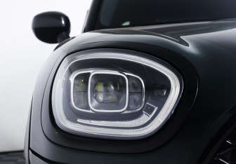 Подержанный автомобиль MINI Countryman 2021 года (23 фото)