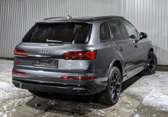 Новый Audi Q7 2024 (2 фото)
