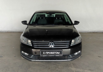 Подержанный автомобиль Volkswagen Passat Sedan 2012 года (2 фото)