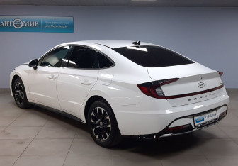Подержанный автомобиль Hyundai Sonata 2020 года (7 фото)