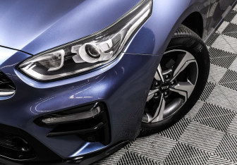 Подержанный автомобиль Kia Cerato Sedan 2018 года (8 фото)