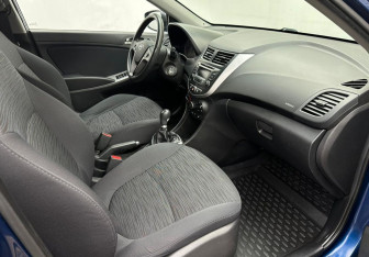 Подержанный автомобиль Hyundai Solaris Sedan 2015 года (13 фото)