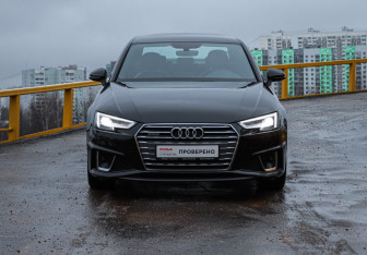 Подержанный автомобиль Audi A4 Sedan 2019 года (2 фото)