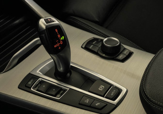 Подержанный автомобиль BMW X3 2017 года (16 фото)