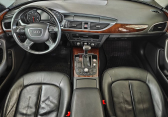 Подержанный автомобиль Audi A6 Sedan 2014 года (9 фото)