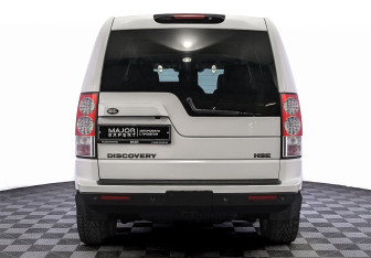 Подержанный автомобиль Land Rover Discovery 2015 года (6 фото)