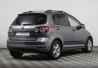 Подержанный автомобиль Volkswagen Golf Plus 2013 года (5 фото)