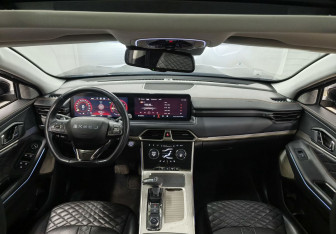 Подержанный автомобиль Exeed TXL 2022 года (11 фото)