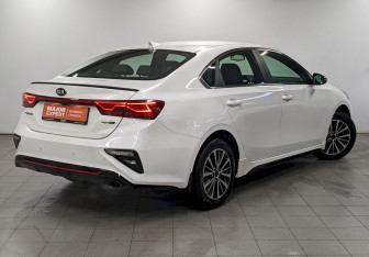 Подержанный автомобиль Kia Cerato Sedan 2020 года (5 фото)