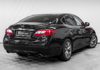 Подержанный автомобиль Infiniti M Sedan 2013 года (5 фото)